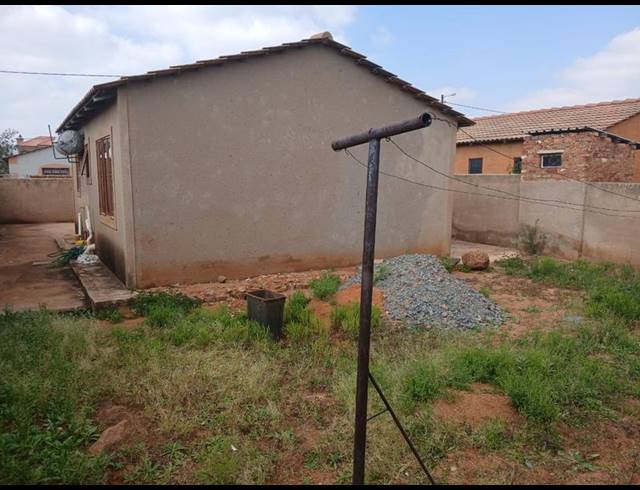 2 BEDROOM HOUSE FOR SALE IN SOSHANGUVE SOUTH